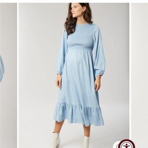 Ingrid + Isabel maternity chambray dress size S